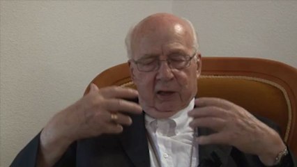 "La prière donne toute sa grandeur à l'Eucharistie" - Mgr Marchand