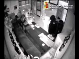 Siracusa - Tenta il furto con spaccata in un bar (30.01.13)