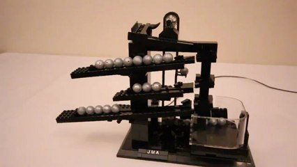 Une horloge réalisée avec des LEGO, une invention ingénieuse