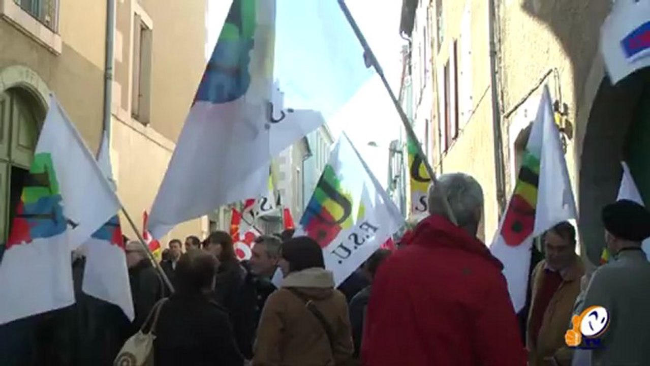 Faible mobilisation des fonctionnaires à Carcassonne pour dire non à la politique d'austérité du gouvernement.