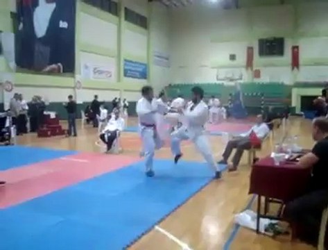 KocaeliYenikent Kapalı Spor Salonunda Yapılan iller Arası AshiharaFull contact maçı şampiyonluk müsabakası