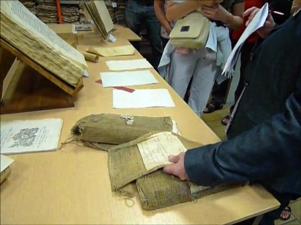 une expression populaire provenant d'une sorte d'archives: l'affaire est dans le sac