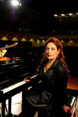 alexia re be aytosxediasmos