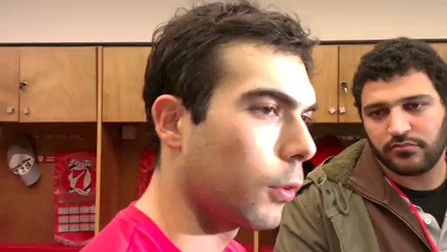 RedPlanet.gr - Σλούκας στα αποδυτήρια