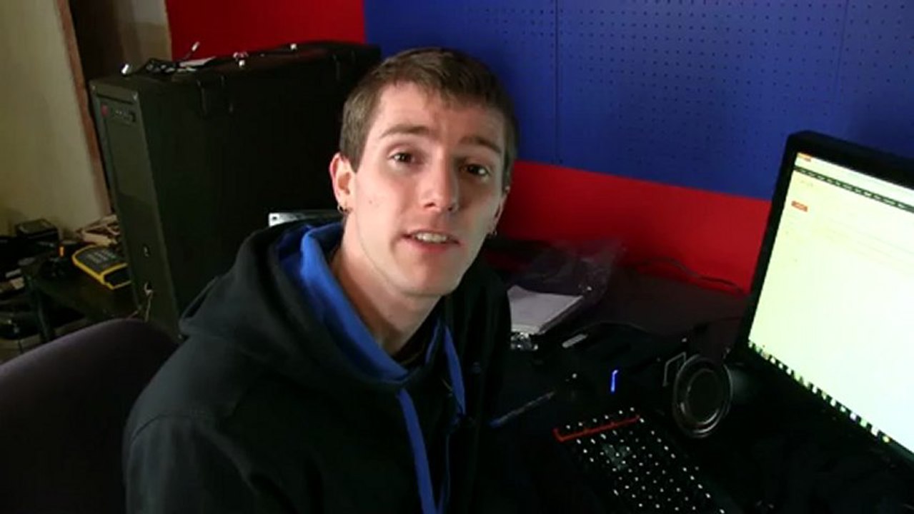 Manage All your Email Accounts with Gmail using Forwarding Linus Tech Tips