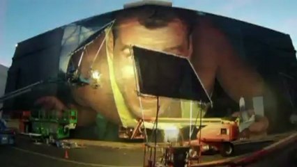 Time lapse of Bruce Willis Die Hard mural