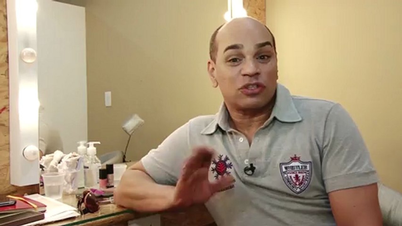 O make de capa de Paloma Bernardi