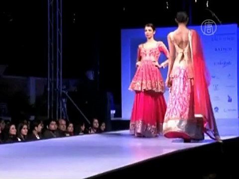 Болливудский модельер представил новую коллекцию