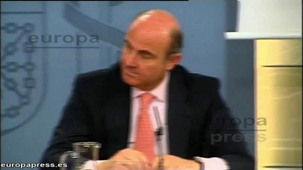 Soraya defiende la conducta ejemplar de Mariano Rajoy