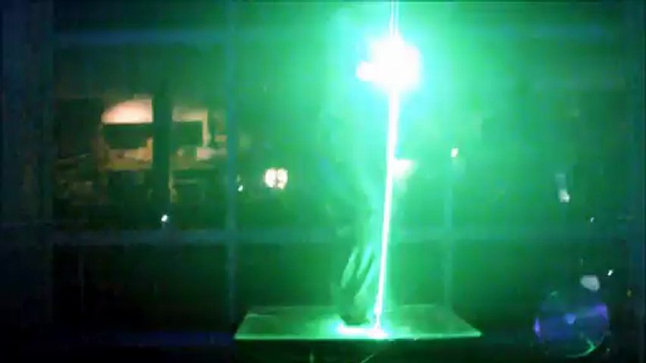 une  journee a la patinoire   parti 10 special show laser