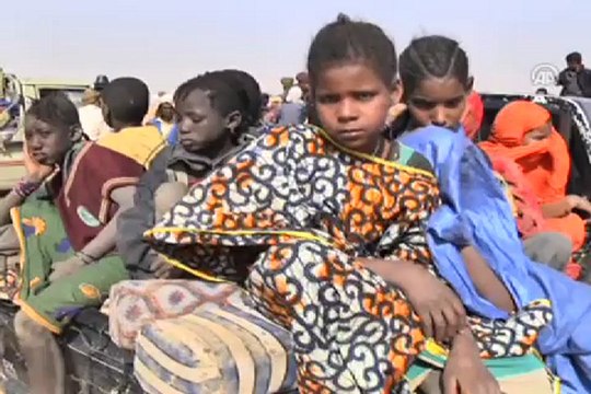 Çölde aç, susuz yolculuk