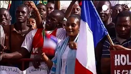 French resume attacks on Mali insurgents