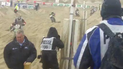 L'arrivée de l'enduropale 2013, à 15h : le passage contesté