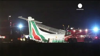 Several hurt as strong winds push plane off Rome runway