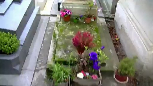 Baudelaire au cimetière Montparnasse - Le Spleen mis à Nu de Gislaine Delaire - Les Fleurs du mal - Éditions du Château dailymotion