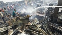 Shantytown fire destroys hundreds of homes in Bangladesh