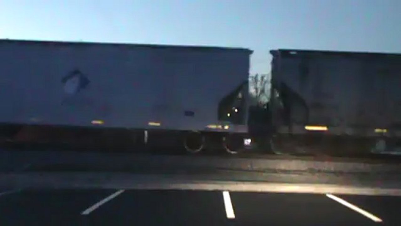 Norfolk Southern grain train southeast through Austell Ga.