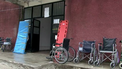 النازحون السوريون يلجأون الى مستشفى ميداني في اللاذقية