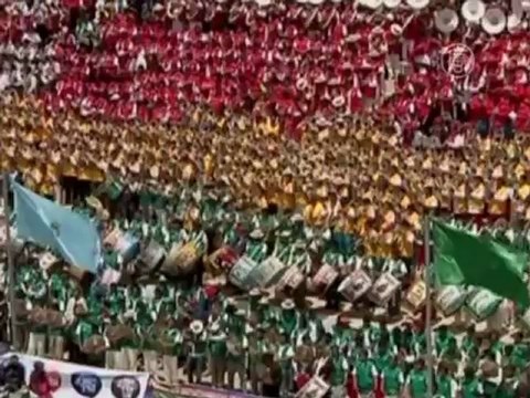 Оркестр из 6500 человек отыграл в Боливии