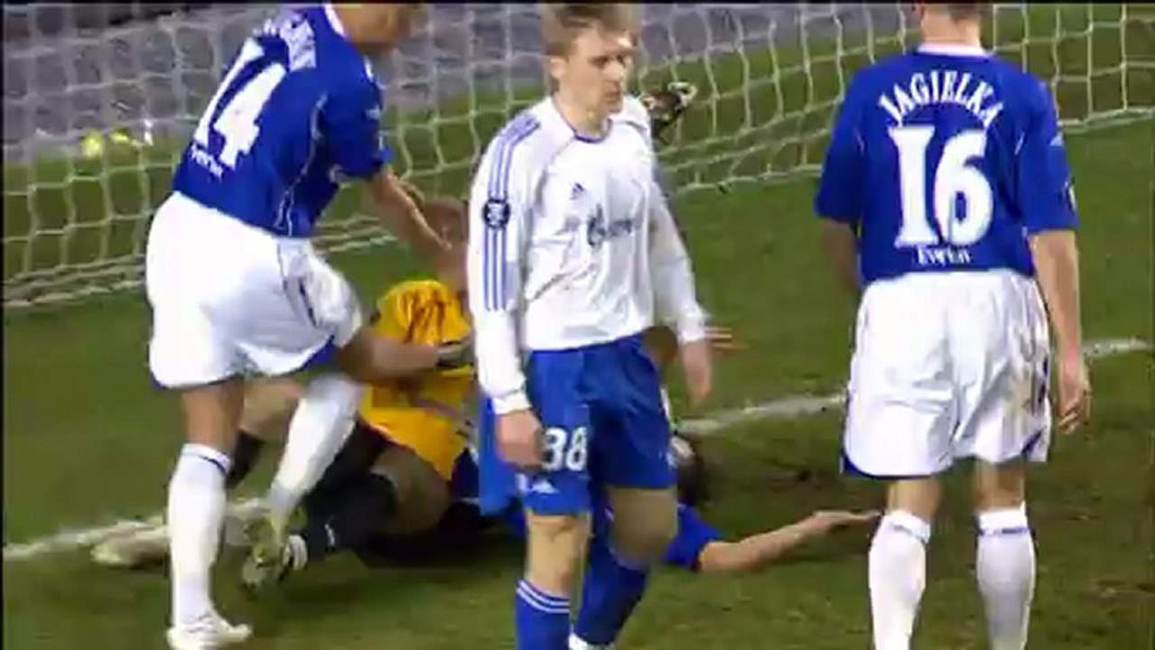 32. Cahill v Zenit