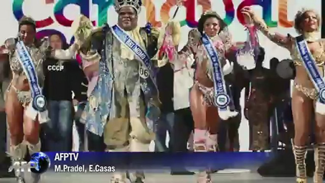 Momo, the carnival king
