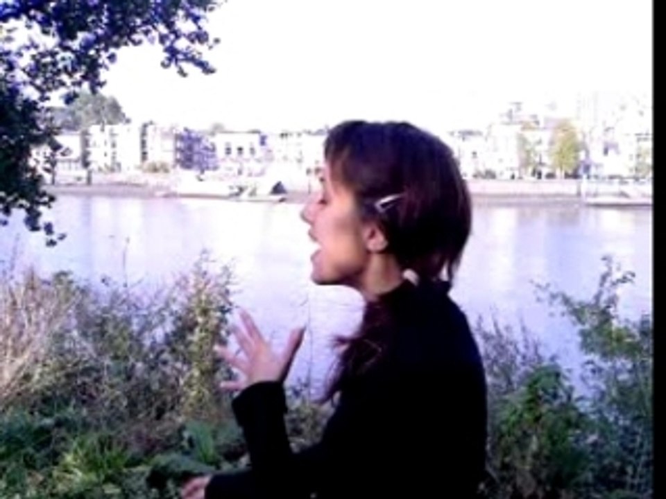 Nico et Julie au bord de la Tamise