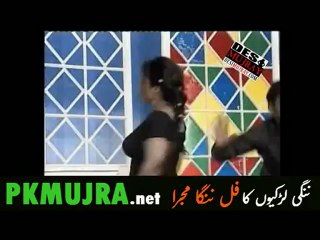 Hina Shaheen boobs show