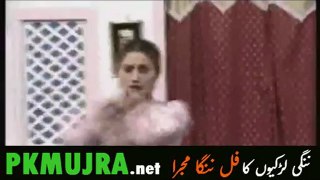 Saima Khan boobs show on Stage in HD