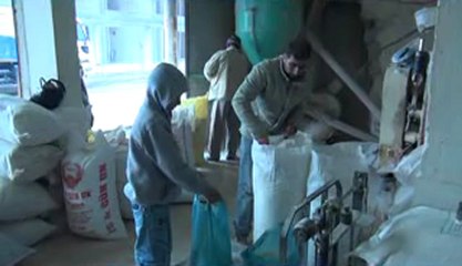 SİVEREK'TE TAŞ DEĞİRMENLERİ TEKNOLOJİYE DİRENİYOR