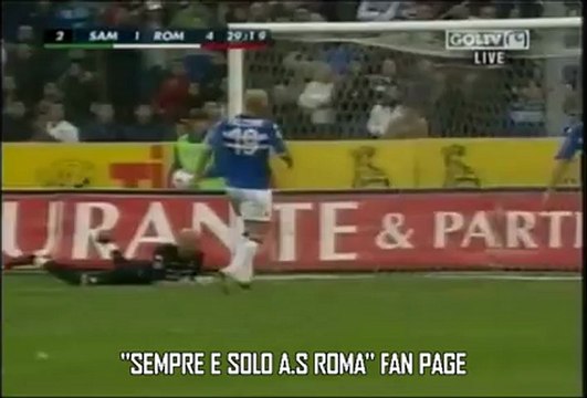 Il gol di Totti entra nella Top 10 mondiale dei gol Impossibili | Classifica del quotidiano The Sun