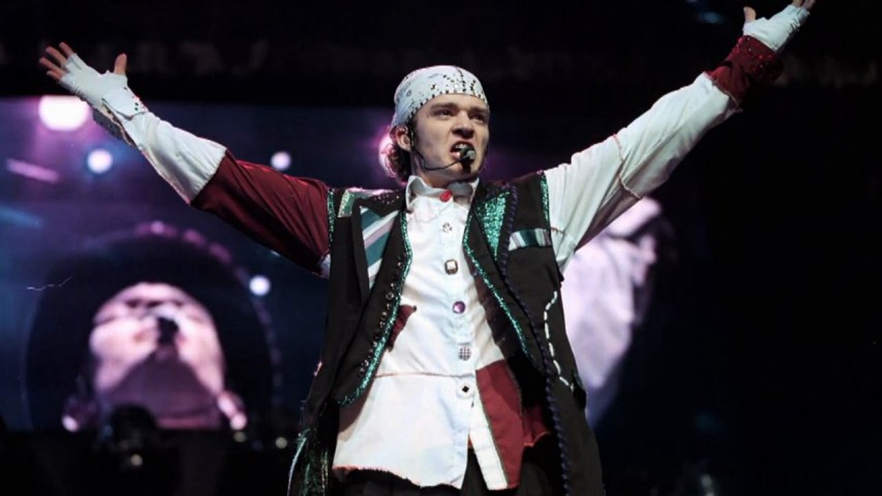 Justin Timberlake Performed Suit And Tie At The...