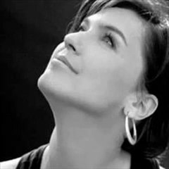 ŞEVVAL SAM   GÜZ GÜLLERİ GİBİYİM