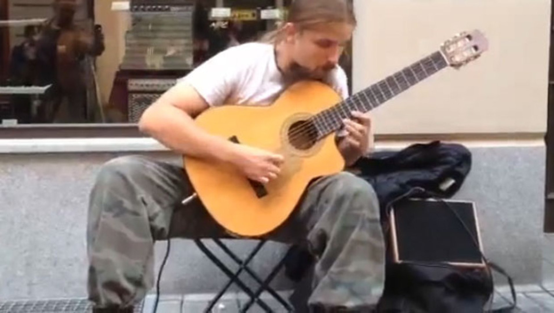 Mariusz Goli à la guitare - Vidéo Dailymotion