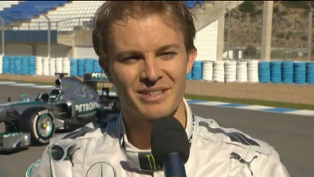 F1: Hamiltons erste Spritztour im neuen Mercedes F1 W04