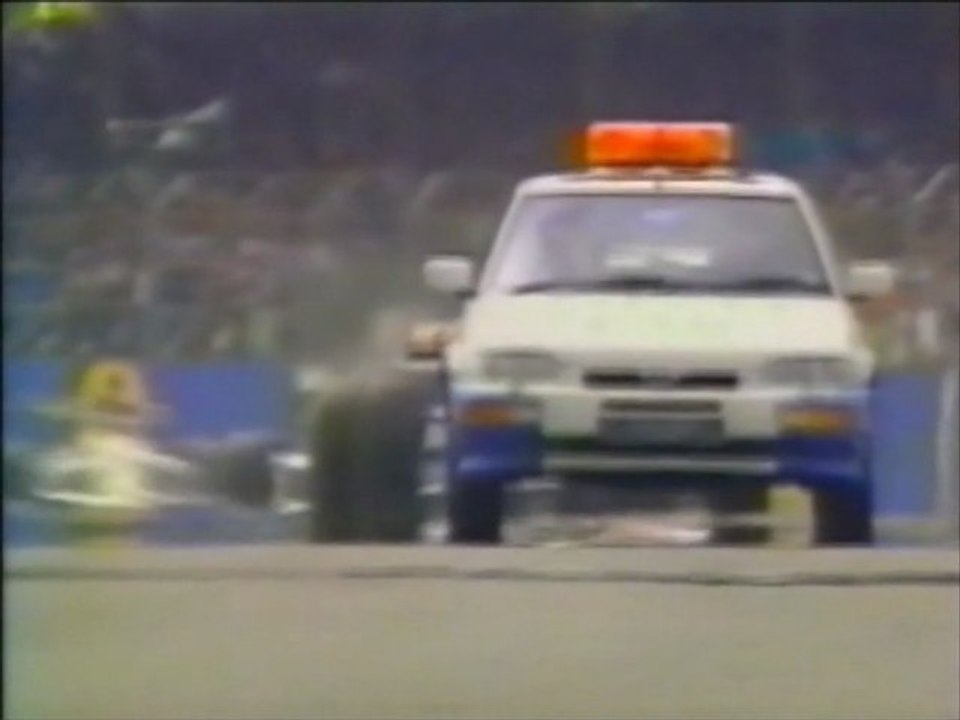 Formula 1 Angleterre 1993 Badoer Out Safety car en français ( TF1 )