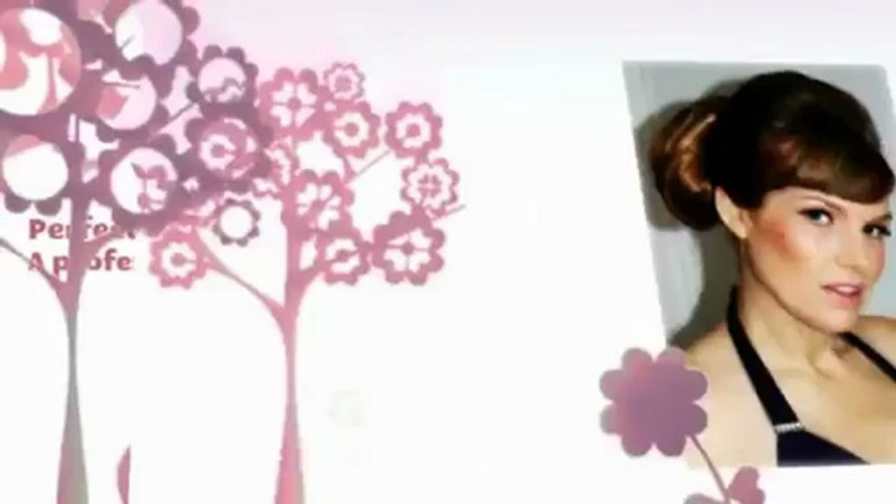 Meet Hollie your Wedding Singer