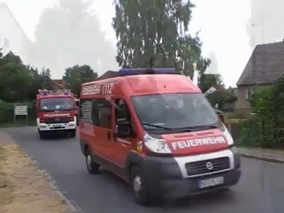 Feuerwehrenkonvoi