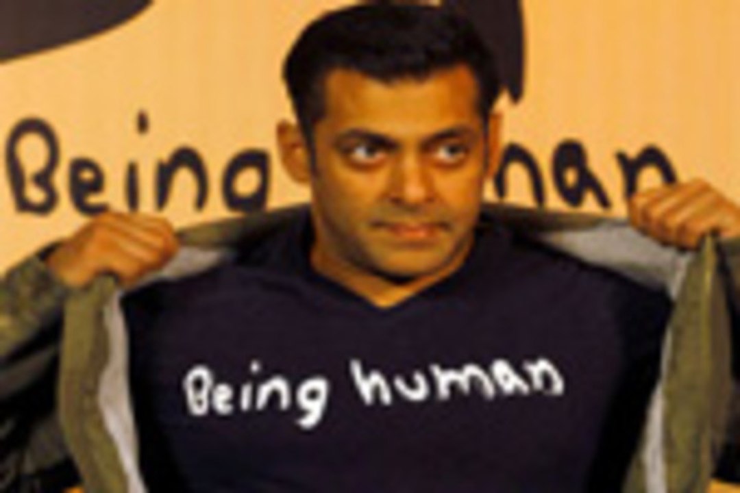 Salman Turns Donor