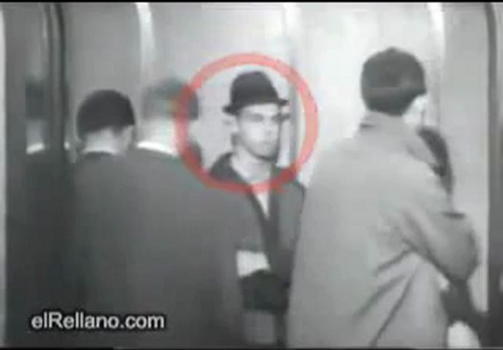 PSİKOLOG DR.ERDEM TOPRAK- ASANSÖRDE PSİKOLOJİK DENEY-