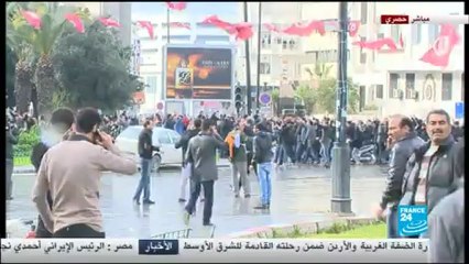 Tunis  "suite à l'assassinat d'un politique le peuple est dans la rue en masse