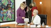 İntihal skandalı Merkel'i zor durumda bıraktı