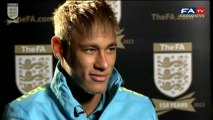 Neymar show  con pallina da tennis