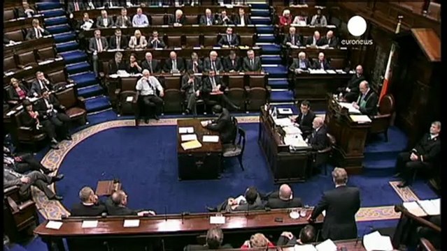Les députés irlandais votent la liquidation de l'Anglo...