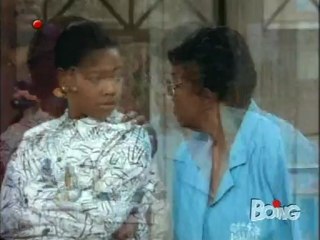 1x17 - Otto sotto un tetto - Opera di carità