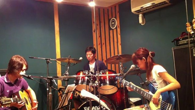 Norwegian Wood ノルウェーの森 / The Beatles Coverd by RooM3