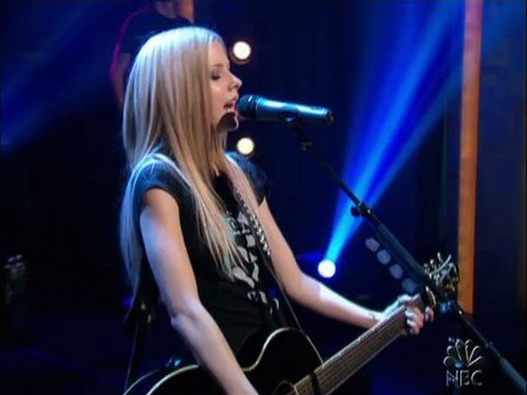 Avril Lavigne - Nobody's Home @ Live Late Night with Conan OBrien 15/12/2004