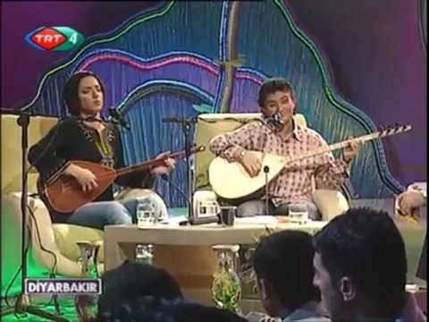 Özlem Özdil - İneyim Gideyim Tozlu Yollara