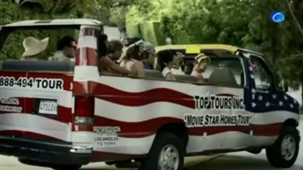 David Beckham, en calzoncillo descubierto y en zapatillas de andar por casa