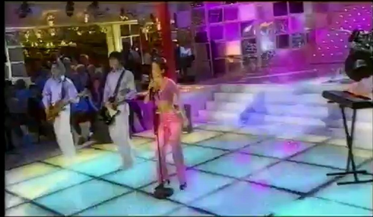 Alizee - L'Alize (2000-12-03. Vivement Dimanche)