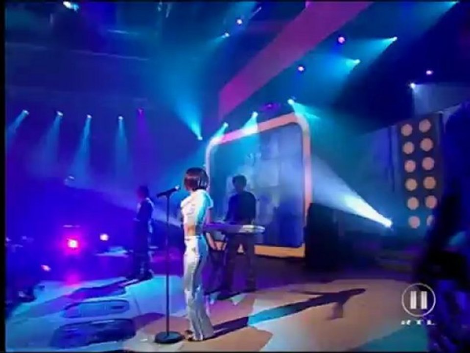 Alizee - L'Alize (2002-03-02. Dome 21 - MTV2)